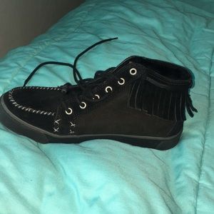 NWOT Ugg Black Suede Fringe Sneakers